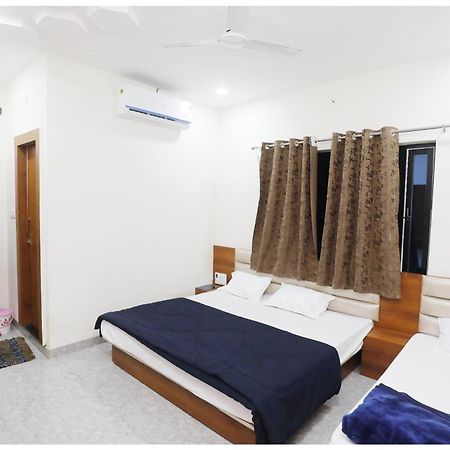 Premium Hotel Ujjain - G A R I M A - Near Mahakal Temple And Rivar - Railway Station - Hygiene & Spacious Room - With Wifi- And Parking Facilities - Best Hotel In Ujjain Exterior foto